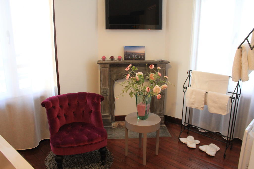Les Bruyeres Bed and Breakfast Les Sables-dʼOlonne Εξωτερικό φωτογραφία